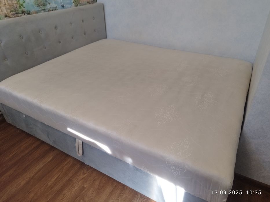 Двухспальная кровать с нишей для белья 160*190 спальное место