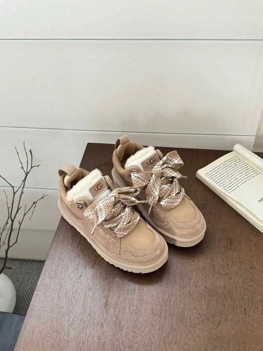 Buty śniegowce UGG Neumel piaskowy R.37