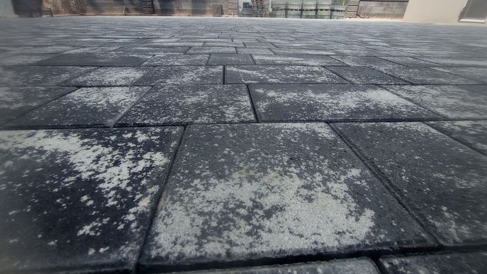 Тротуарка бруківка