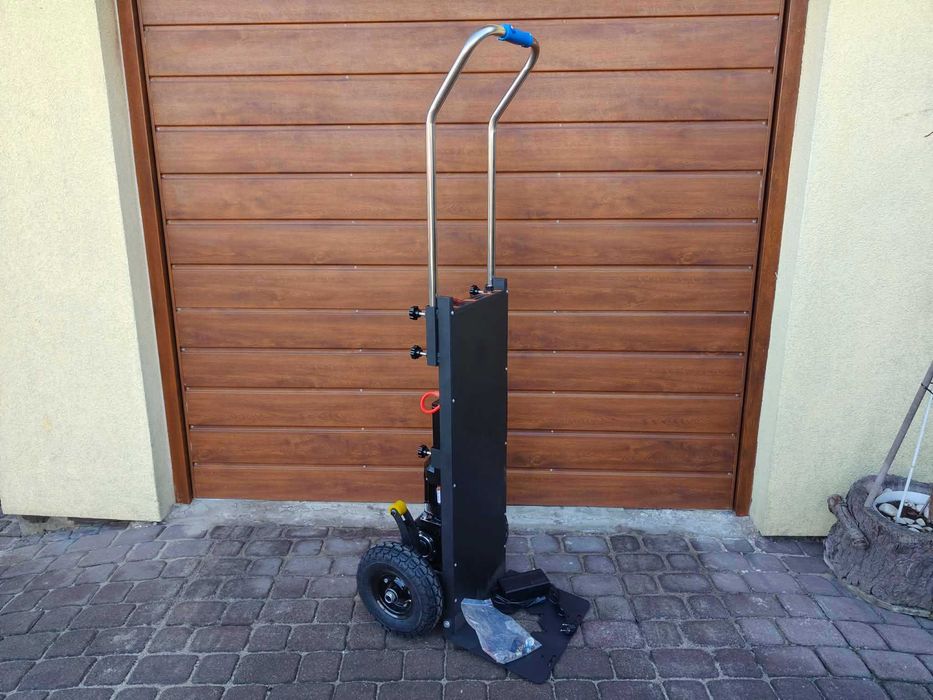 Schodołaz towarowy elektryczny 400kg wózek transportowy na schody krok