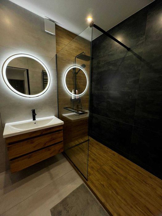 Продаж 2к квартири 86м2 з дизайнерським ремонтом у центрі Франківська