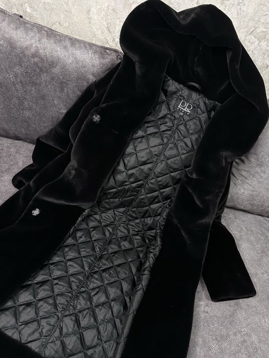 Еко шуба (кролик) чорна з переливом гіркого шоколаду