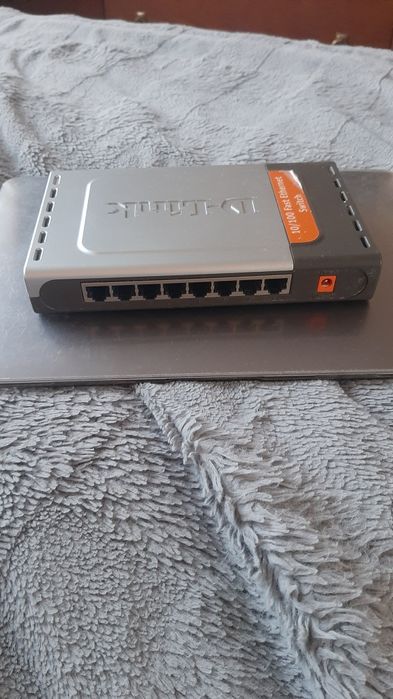 Коммутатор D-LINK DES 1008D