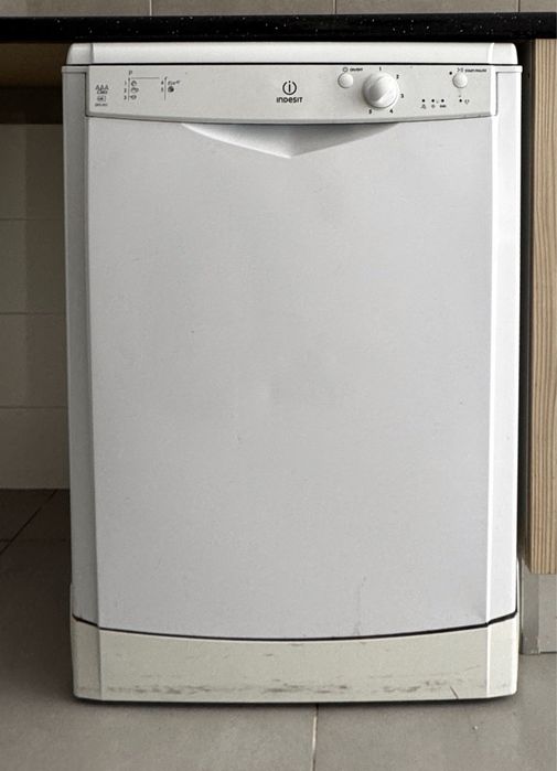 Maquina lavar loiça indesit