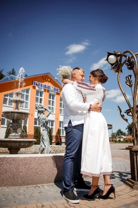 Продам  сукню вишиванку