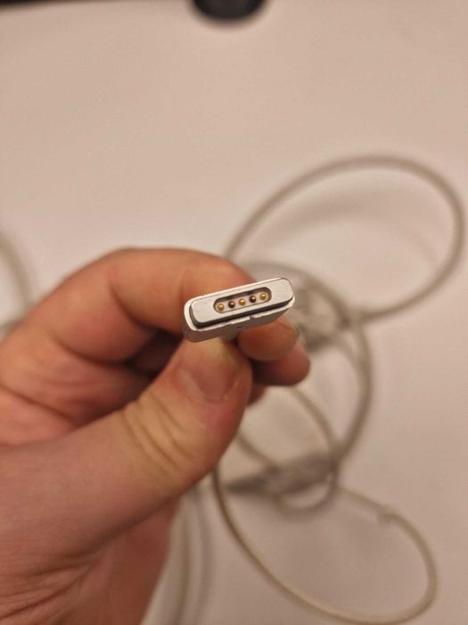 Apple MagSafe 2 85W – oryginalny zasilacz do MacBook Pro