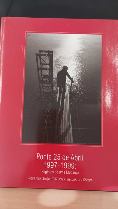 Book '25th of April Bridge - Records of a Change'64730218833409120