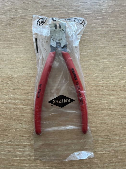 szczypce tnące boczne do tworzyw sztucznych KNIPEX 72 21 160