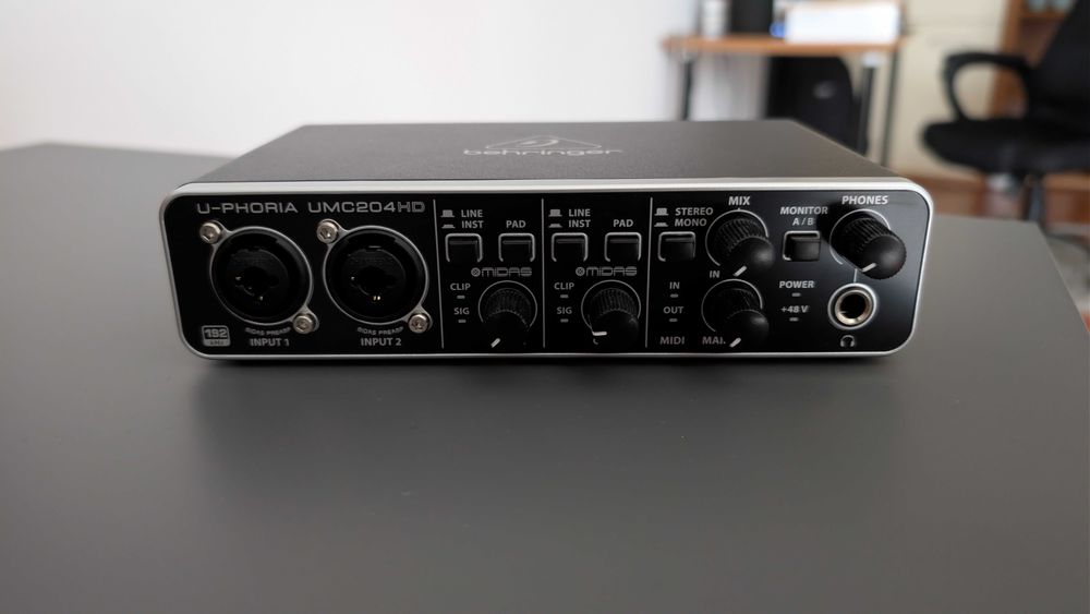 Behringer U-Phoria UMC204 HD