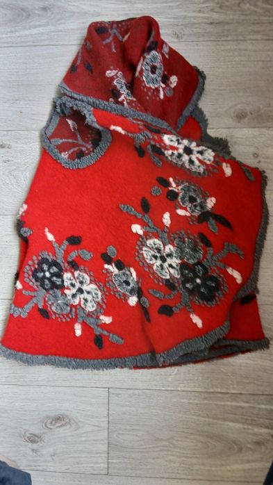 Женский текстури жилет