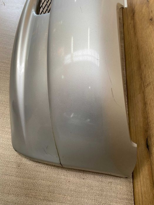 Zderzak przedni toyota yaris I kolor 199