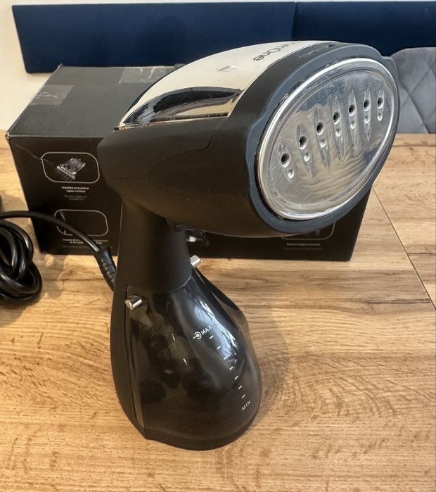 SteamOn prasownica-parownica przenośna