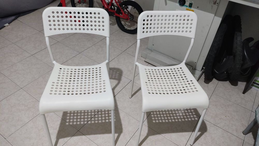 Cadeiras  ikea brancas