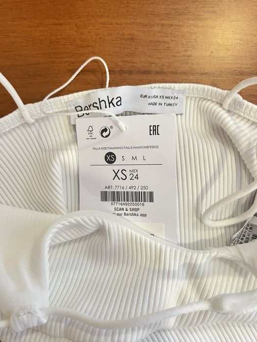 Top branco Bershka canelado XS novo alças finas cropped verão