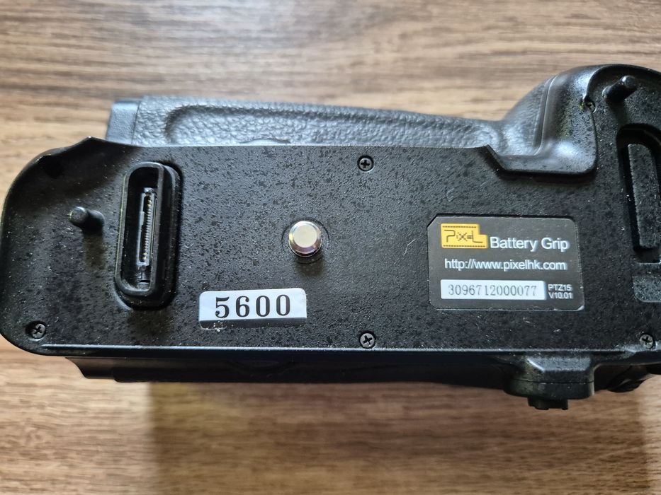 Grip Newell MB-D17/EN-EL17