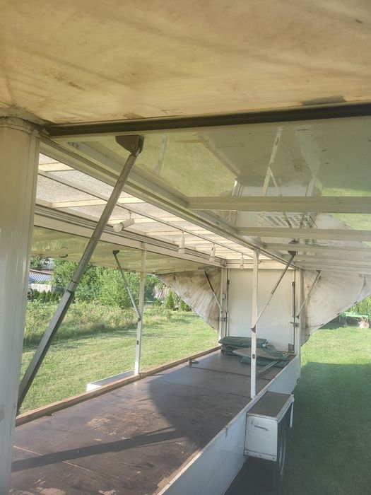 Przyczepa handlowa