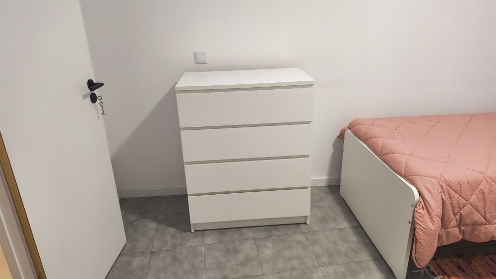 Quarto com suíte em Arcozelo Barcelos para entrega imediata.