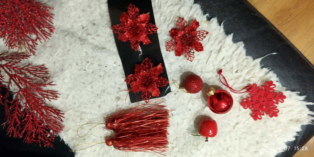 czerwone bombki zawieszki choinkowe