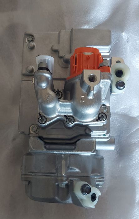 Компресор кондиционера 926008999R 926005020R Renault Zoe 2012-2018