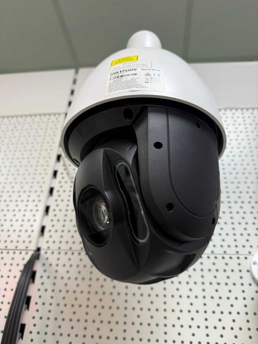 PTZ панорамна відеокамера Hikvision DS-2DE5425IW-AE(T5) 4МП