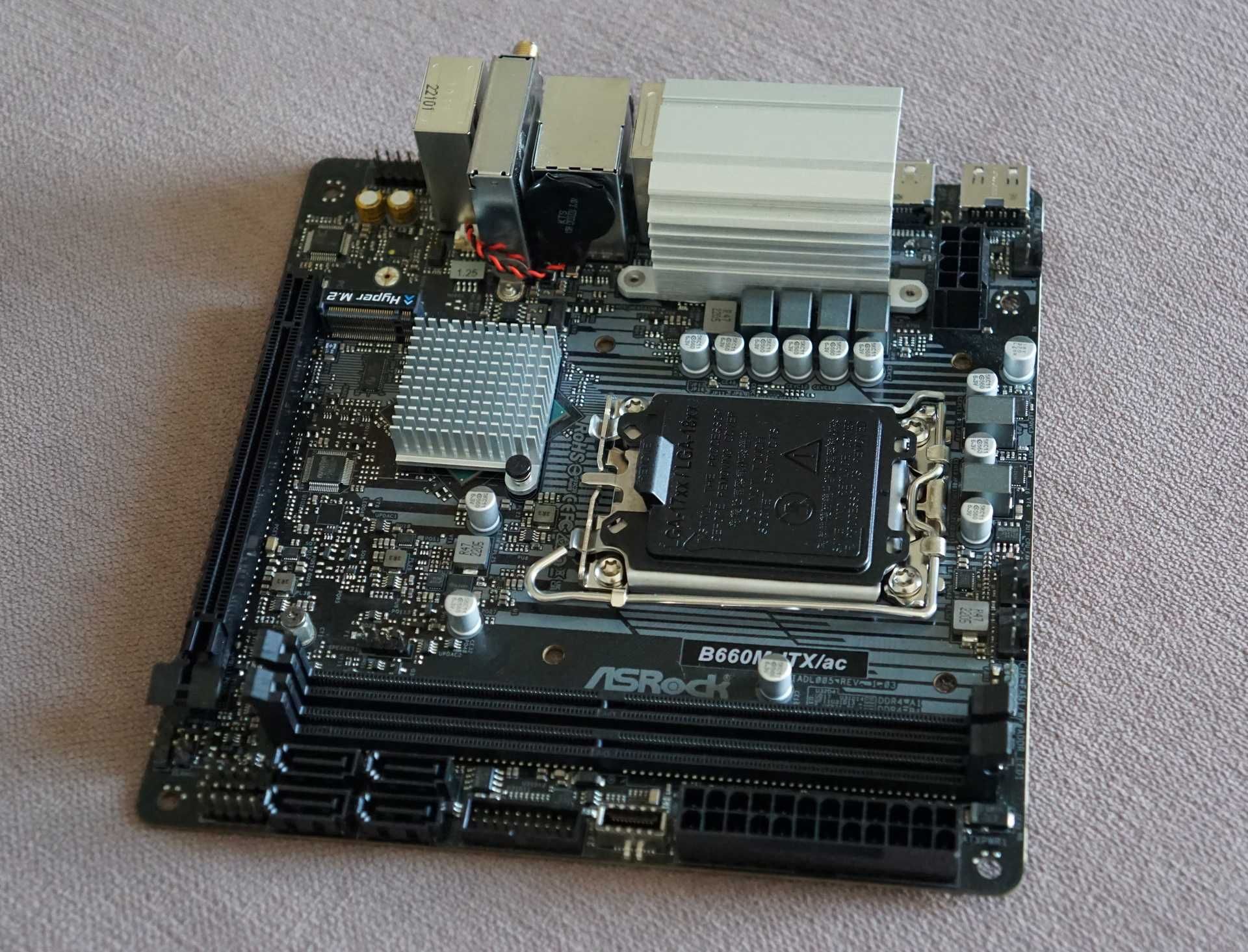 Mini ITX материнська плата ASRock B660M ITX/AC DDR4 LGA 1700: 4 570 грн ...