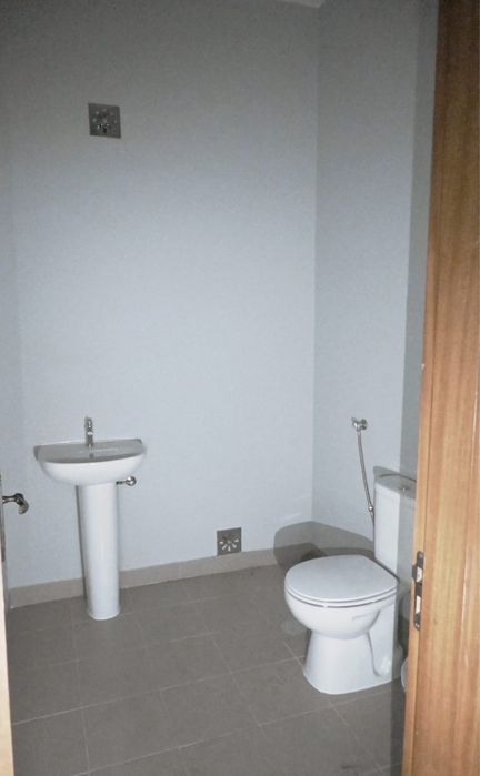 Espaço comercial 90 m² | Centro Vila Real | Potencial habitação