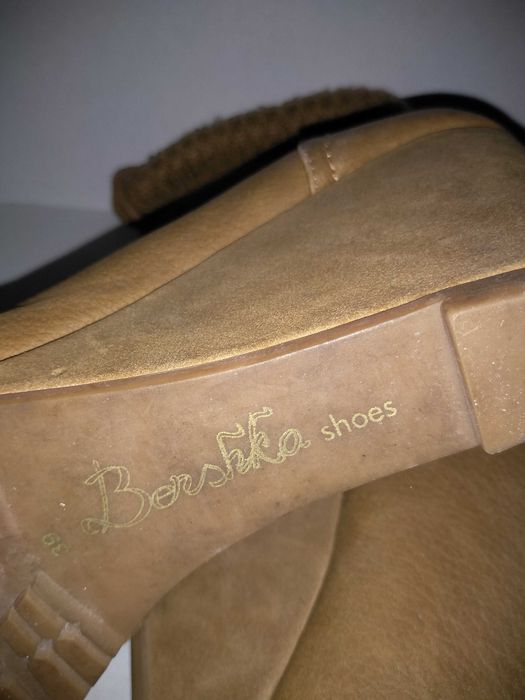 Buty Bershka koturny 39 rozmiar