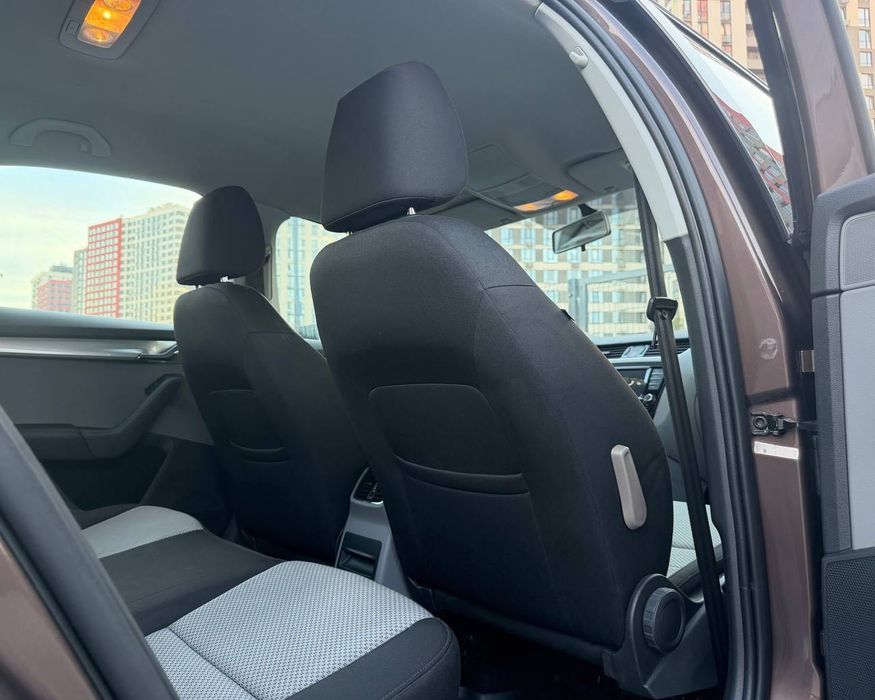 Skoda Octavia A7 Official