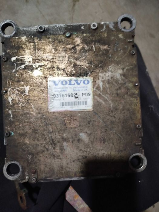 Комп'ютер блок управління мотором volvo B-358595 D12*381800*D1*A