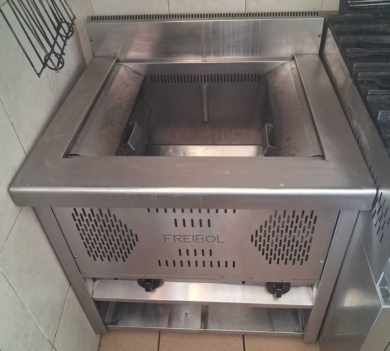 Recheio Restaurante / Café equipamentos + mobiliário Hotelaria Restauração grelhador fogão vitrines bancadas lavatório inox refrigeração congelação