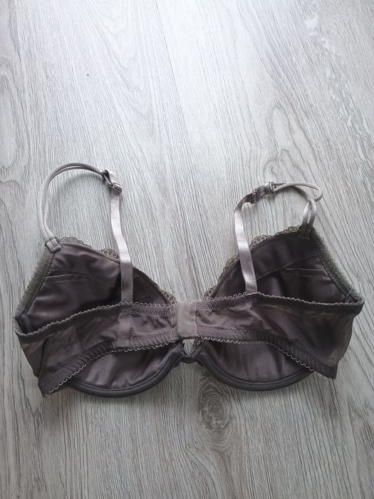 Biustonosz -stanik marki H&M rozmiar 80 C