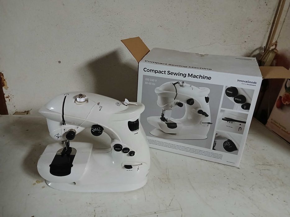 Maquina costura como nova