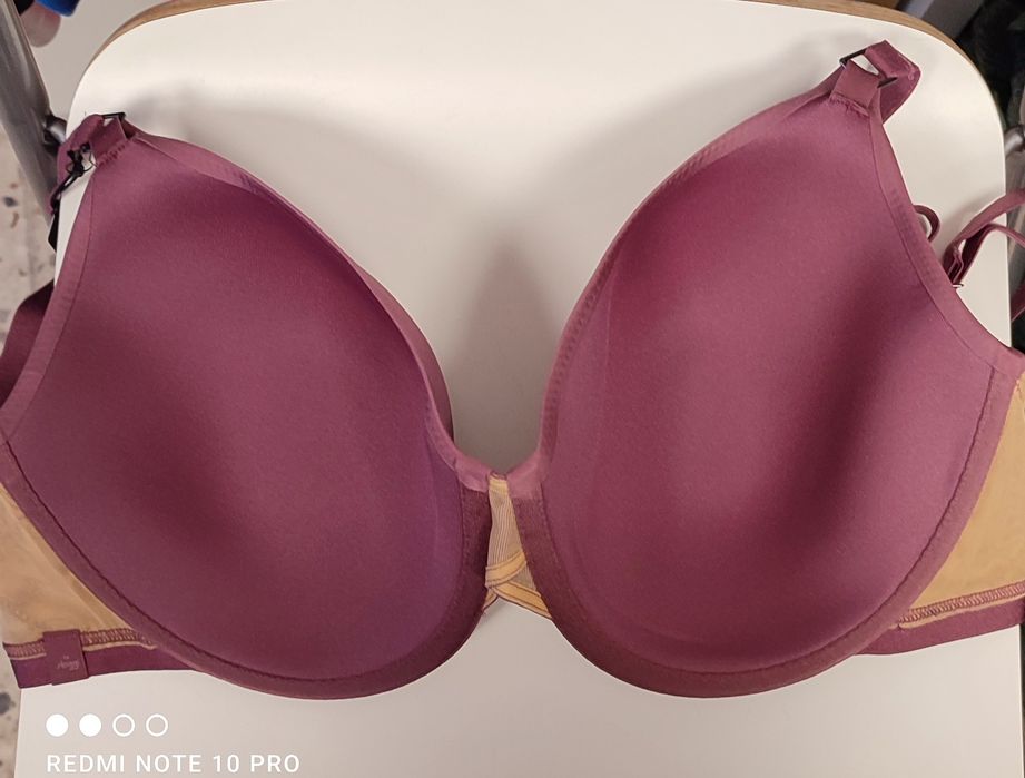 Biustonosz Sloggi rozm.80E.   0599