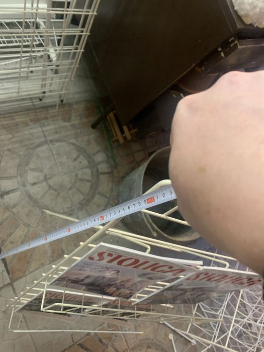 Stojaki metalowe na książki,gazety itp.