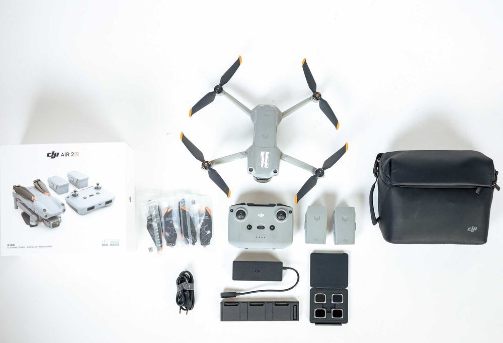 Dron DJI Air 2S Fly More Combo zestaw