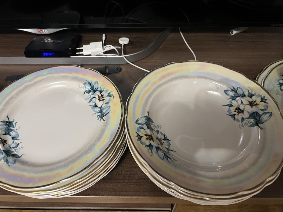 Сервіз столовий , посуд ,гарнітур сервірувальний