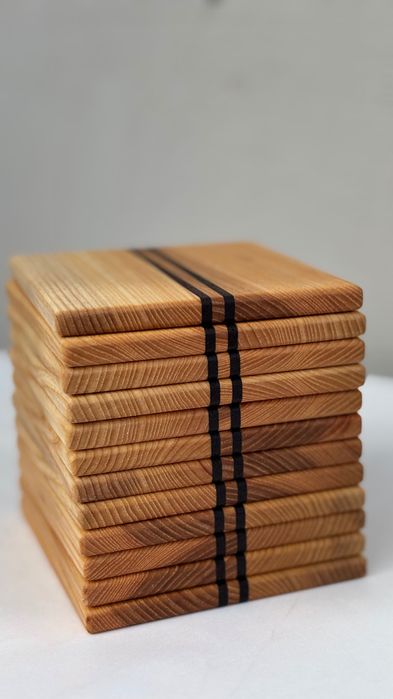 Zestaw drewnianych podkładek pod kubki