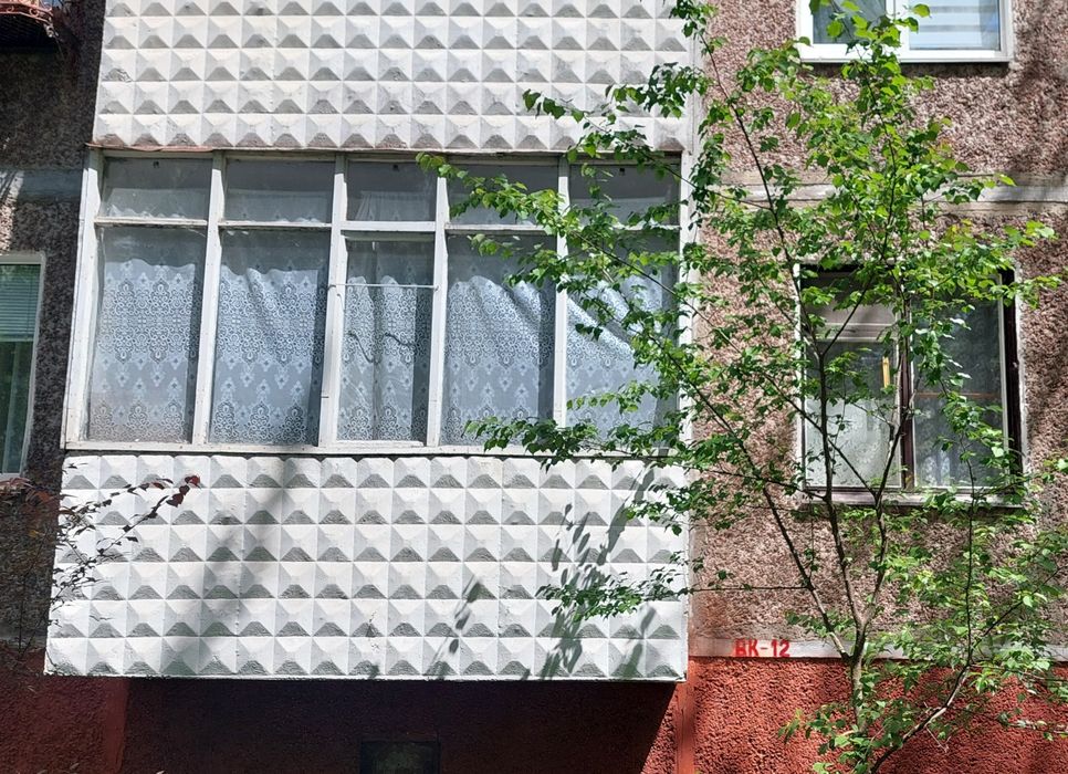 Продам квартиру 1 кімнатну  по вул.Космонавтів