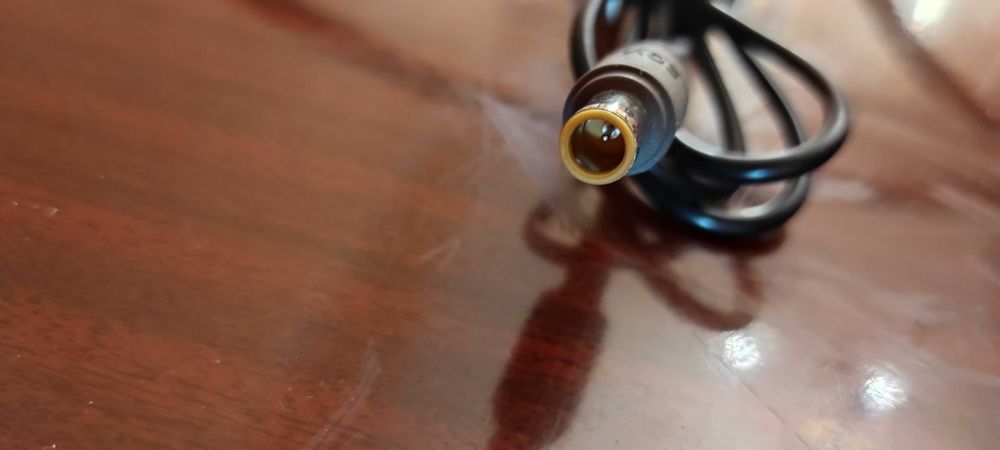 Провод питания для ноутбука