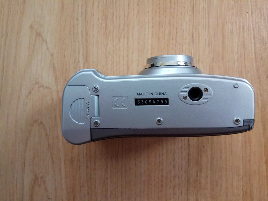 Якісний плівковий фотоаппарат Samsung Fino 800 ( Zoom)  справний