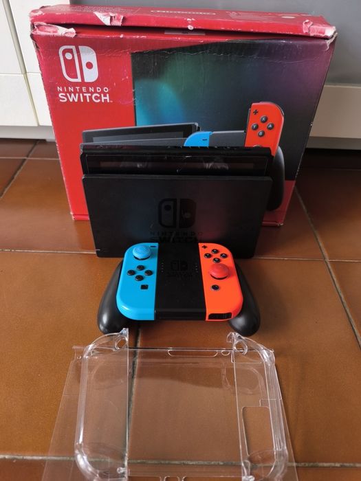 Nintendo Switch v2 com acessórios