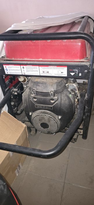 Продам генератор 3фазний