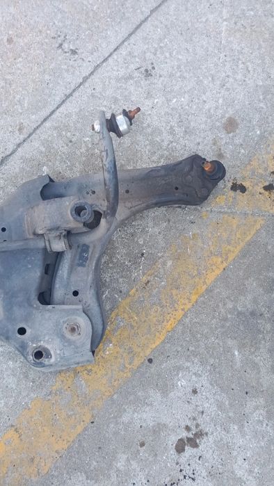 Charriot frente SKODA Fabia II Break (545, 5J)