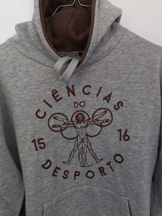 Sweatshirt hoodie cinzenta