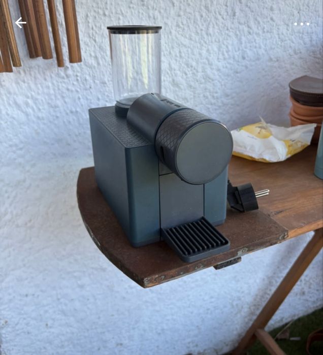 Maquina de cafe delta