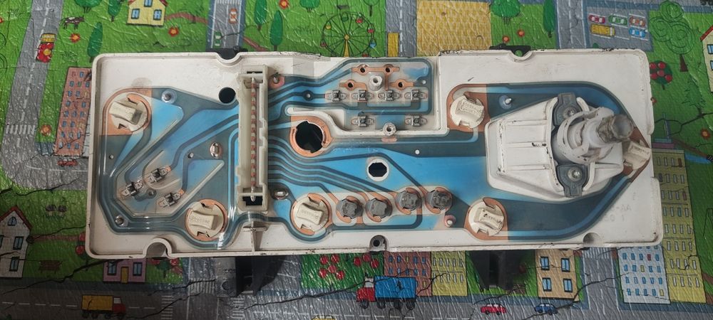 Продам приборную панель