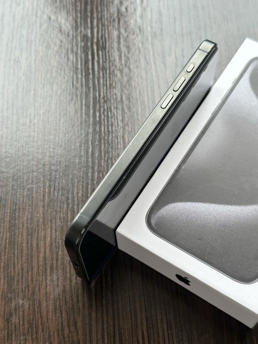 Продам IPhone 15 PRO MAX 256 Neverlock