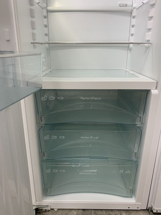 Холодильник Miele K37282