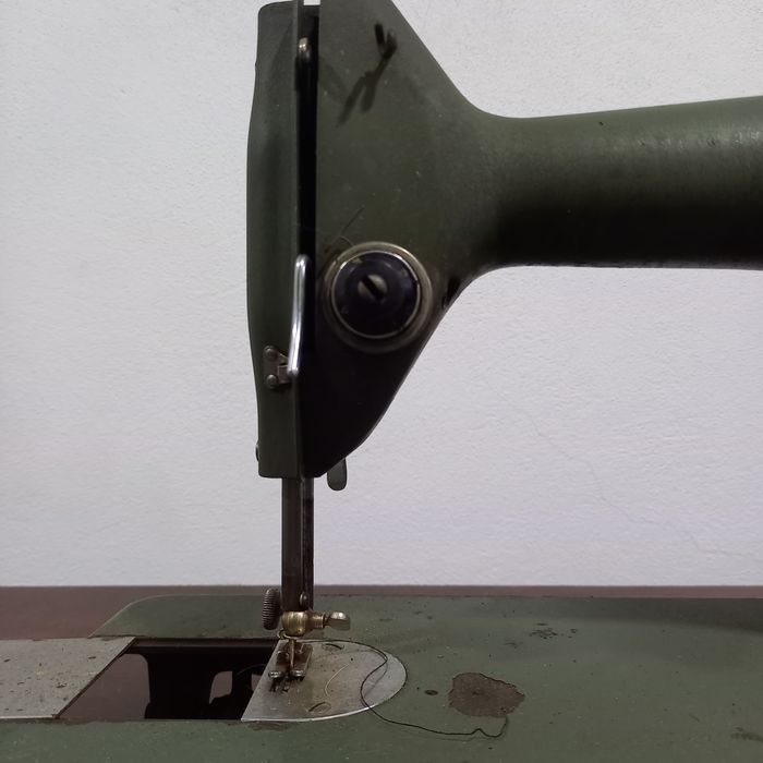 Cabeco maquina de costura Husqvarna