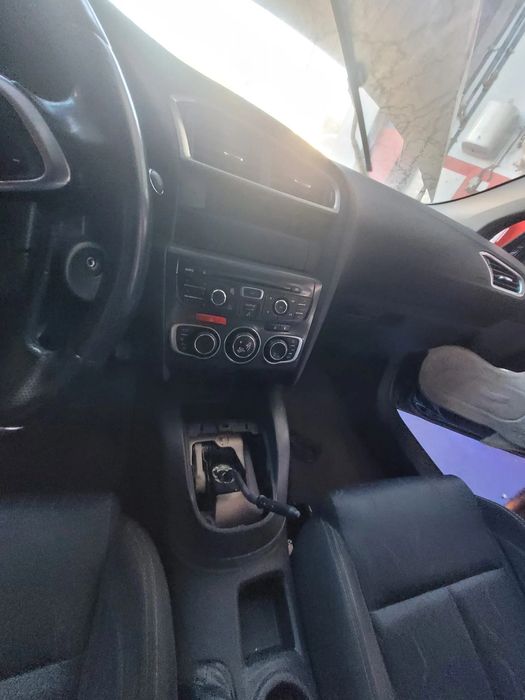 Citroen C4 1.6 HDI de 2013 ás peças